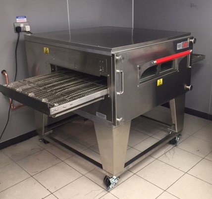 XLT conveyor pizza oven